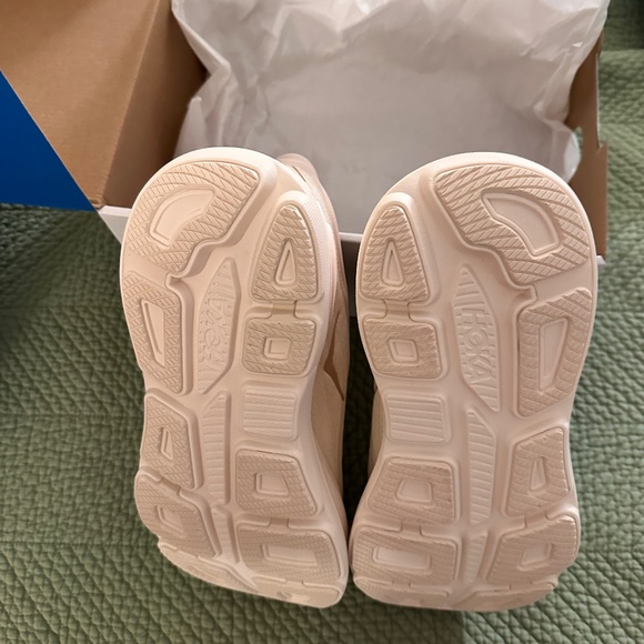 NIB Hoka Women’s Bondi 9, size 8.5 - Picture 5 of 7